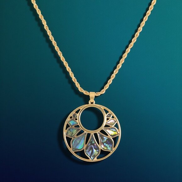 Peacock Abalone Shell Paua Shell Necklace - Picture 1 of 3